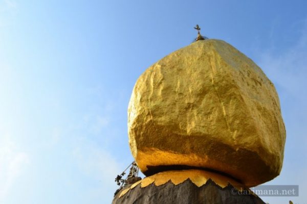 【ミャンマー】金色が大好きなミャンマー人の聖地。落ちそうで落ちない、ゴールデンロックを訪れた。